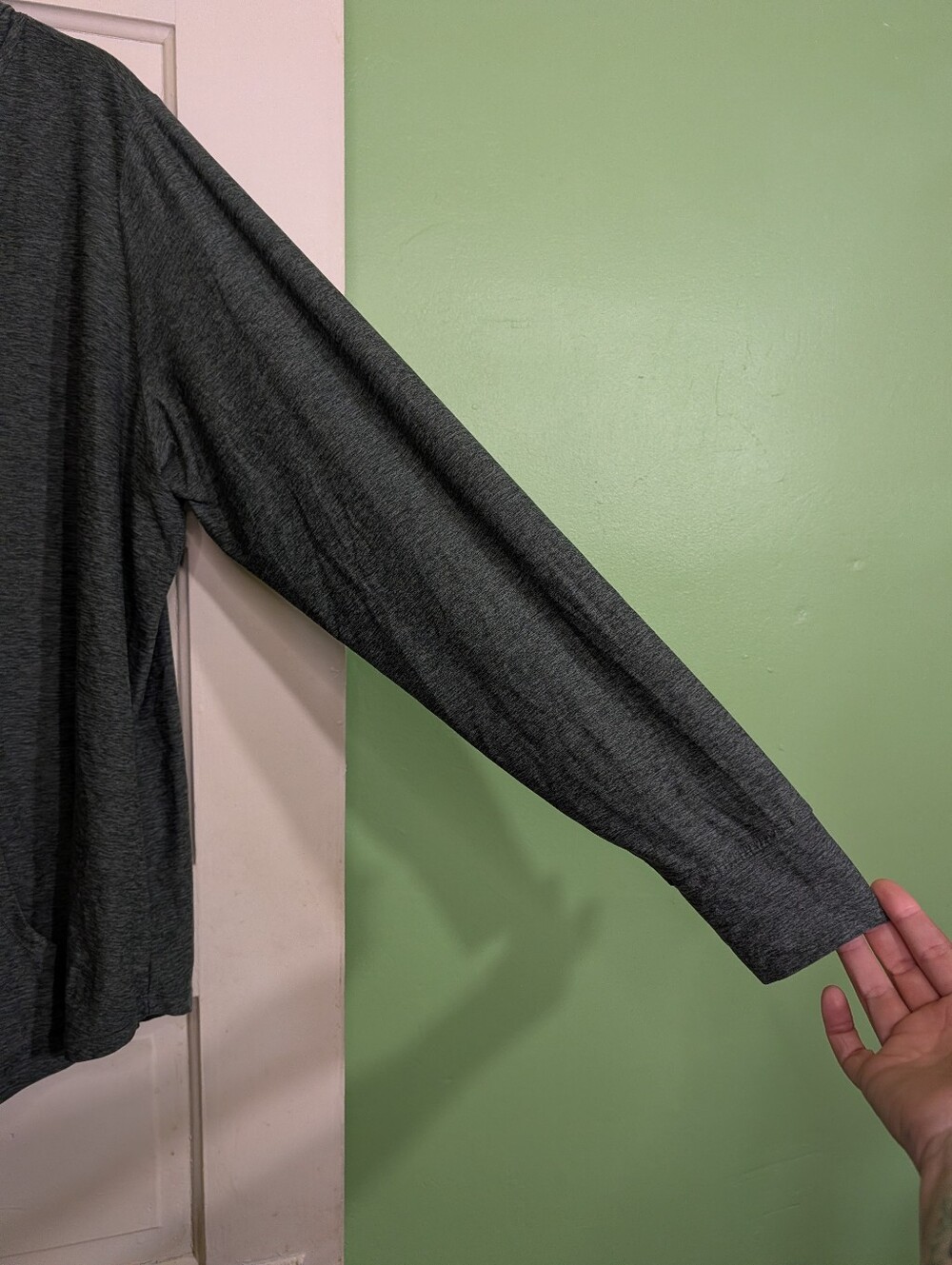 We Wander 2X Heather Gray Lightweight Hooded V-Neck Pullover - Picture 6 of 10